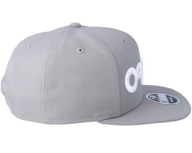 Cap OAKLEY MARK II NOVELTY SNAP BACK STONE GRAY