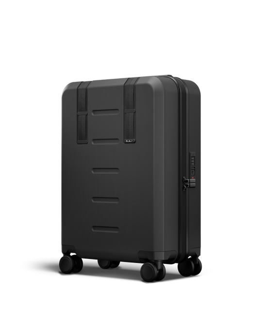 Travel suitcase Db Ramverk Carry-on Black Out - 2024/25